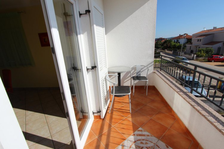 ELIDA One-Bedroom Apartment 2