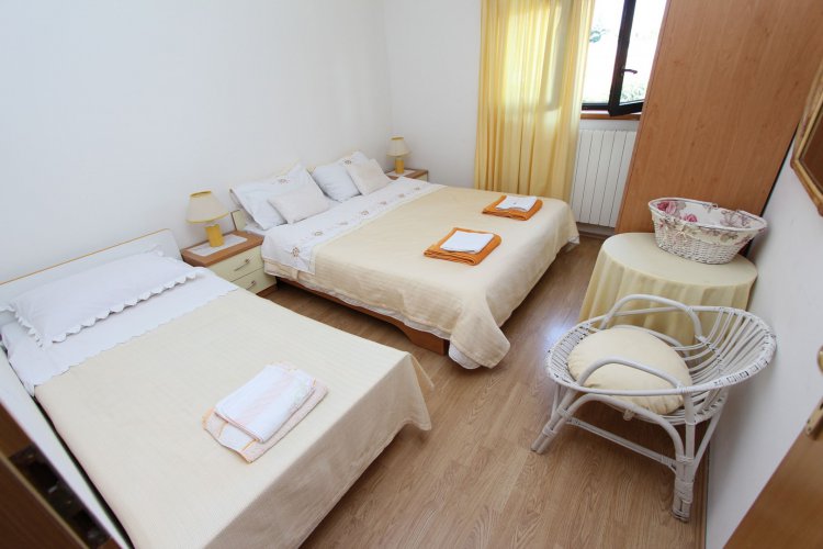 MILENA One-Bedroom Apartment with Balcony(A3+2)