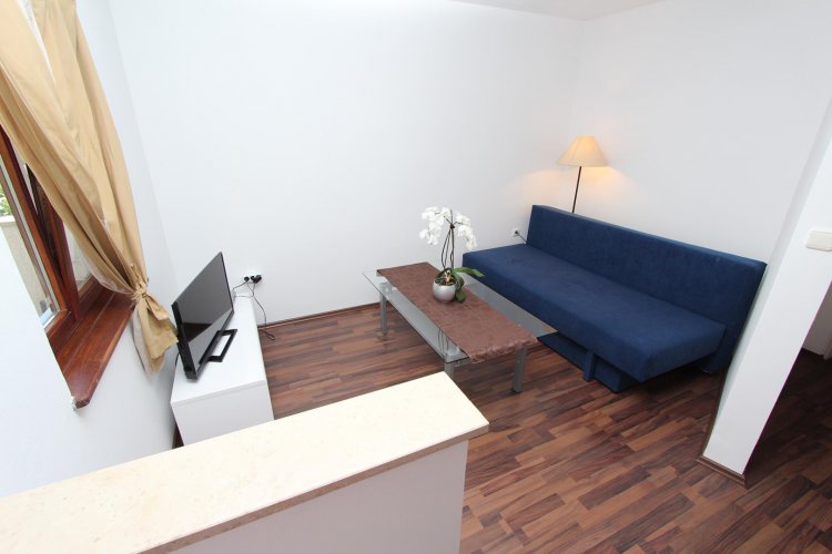 PORETTI One-Bedroom Apartment 2 (gornji)