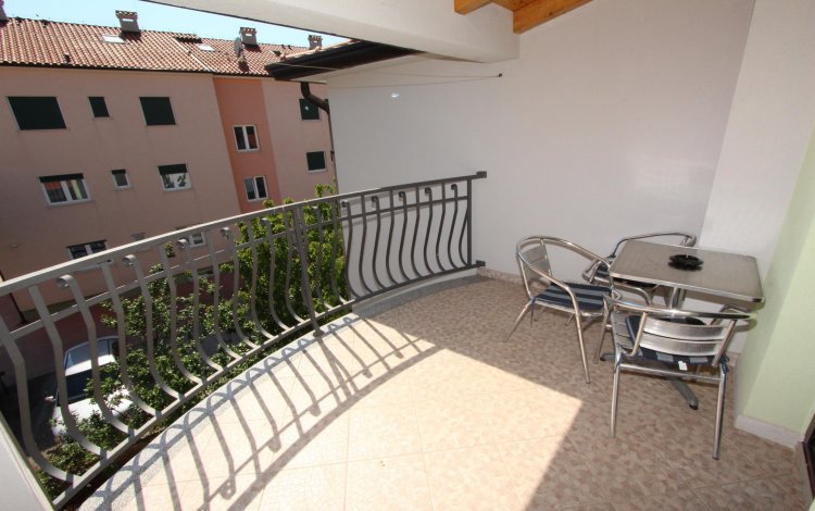 VILLA MARA One-Bedroom Apartment 6