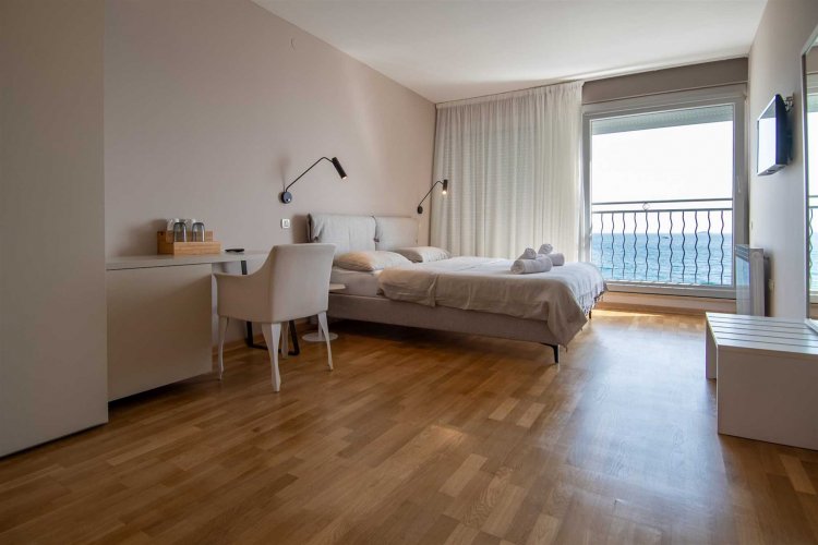 BLU #5 Studio with Sea View