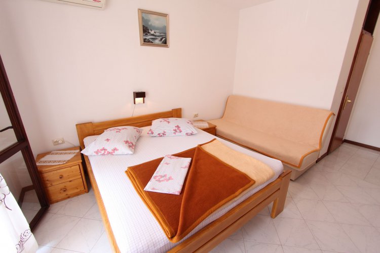 MARIZA Double Room with Balcony
