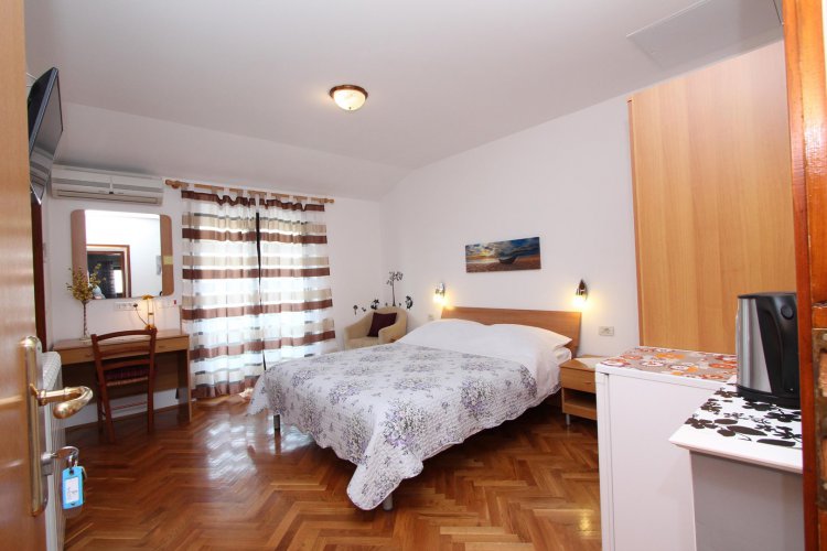 LEA Double Room with Balcony (Soba Balkon)