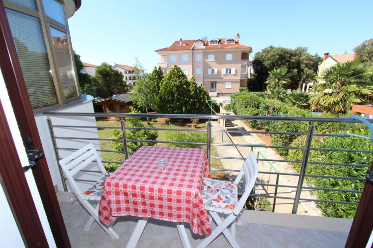 KATI Double Room with Balcony 2 (Zelena Soba)