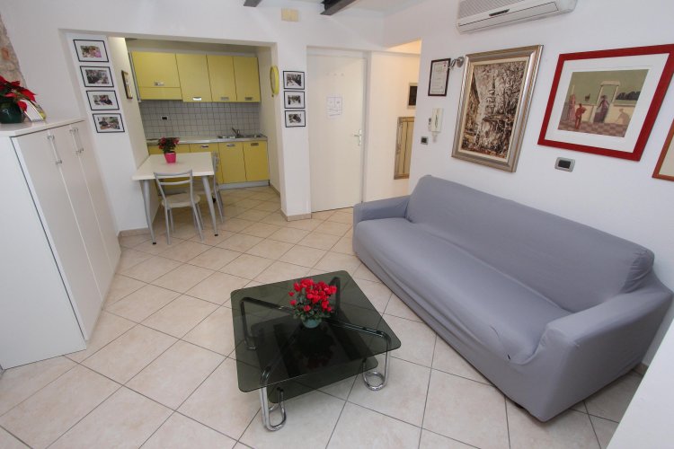 VILLA ERNESTA One-Bedroom Apartment 3