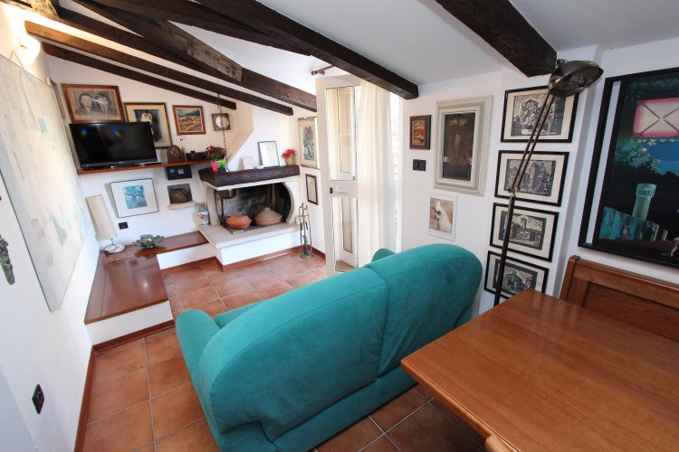 VILLA ERNESTA One-Bedroom Apartment with Balcony 6