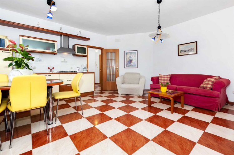 VILLA MAREONDA One-Bedroom Apartment 1